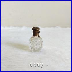 19c Vintage Victorian Beautiful Design Clear Glass Perfume Bottle Collectible