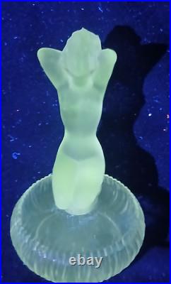 ATQ/VTG BTCIC PERFUME BOTTLE-GLASS NUDE STOPPER UV Reactive ATQ/VTG BTCIC PERFUME BOTTLE-GLASS NUDE STOPPER UV Reactive