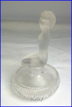ATQ/VTG BTCIC PERFUME BOTTLE-GLASS NUDE STOPPER UV Reactive ATQ/VTG BTCIC PERFUME BOTTLE-GLASS NUDE STOPPER UV Reactive