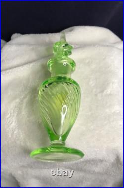 BEAUTIFUL 1930's vintage vaseline carnival glass perfume bottle with stopper