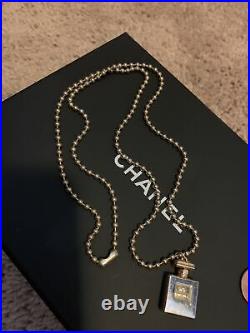 Free Shipping! Vintage Chanel No. 5 Perfume Bottle Gold tone Necklace Rare