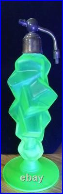RARE VINTAGE DECO GREEN PERFUME ATOMIZER glass bottle URANIUM GLOWS 6.25