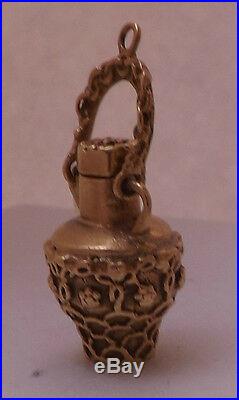 VINTAGE14k YELLOW GOLD 3D PERFUME BOTTLE WITH SWINGING HANDLE CHARM (CH591)