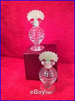 Vintage 1930's Pair of Perfume Bottles w Ground Stoppers, gl115