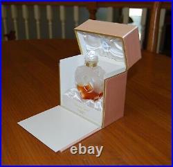 Vintage Coeur Joie Crystal Lalique Perfume Bottle Nina Ricci In Satin Box Vintage Coeur Joie Crystal Lalique Perfume Bottle Nina Ricci In Satin Box