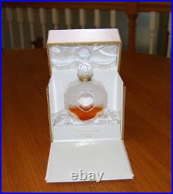 Vintage Coeur Joie Crystal Lalique Perfume Bottle Nina Ricci In Satin Box Vintage Coeur Joie Crystal Lalique Perfume Bottle Nina Ricci In Satin Box