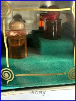 Vintage Elizabeth Taylor Diamonds & Emeralds Fragrance Festival With 5 Bottles