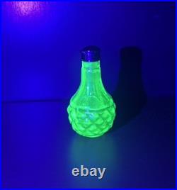 Vintage Green Uranium Glass Perfume Bottle with Stopper Strong UV Glow Mint