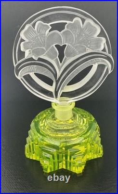 Vintage Pesnicak Signed Uranium Glass Perfume Bottle Czech Republic 5.5 tall