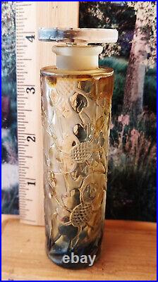 Vintage Rene Lalique Les Cinq Fleurs Perfume Bottle. Empty with Brass case. 4